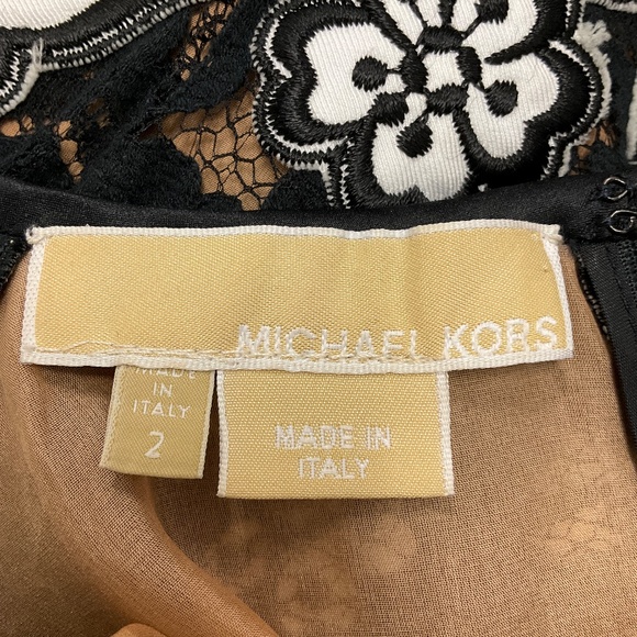 MICHAEL KORS COLLECTION BLACK / OPTIC WHITE REEMBROIDERED GUIPURE DRESS - Picture 4 of 5